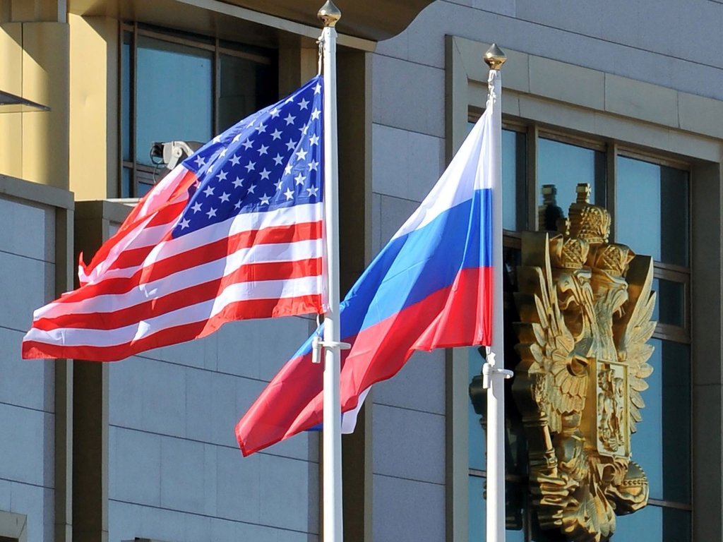 Из-за «пинг-понга» РФ и США страдает международная политика